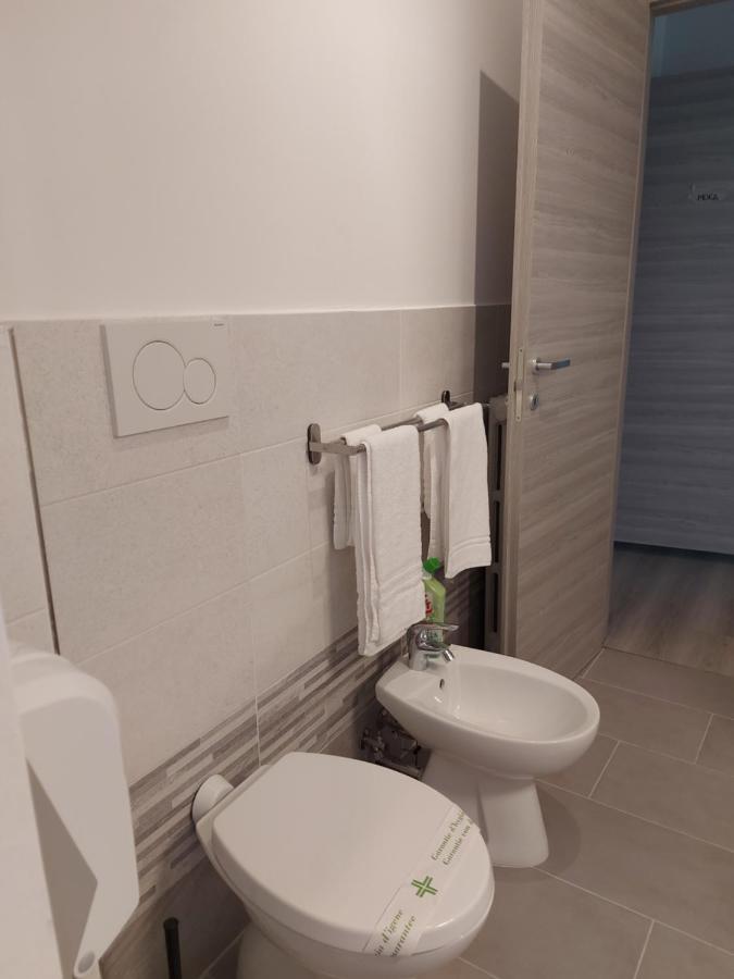 Fare Bnb - Room Del Parco Reggio Emilia Eksteriør billede