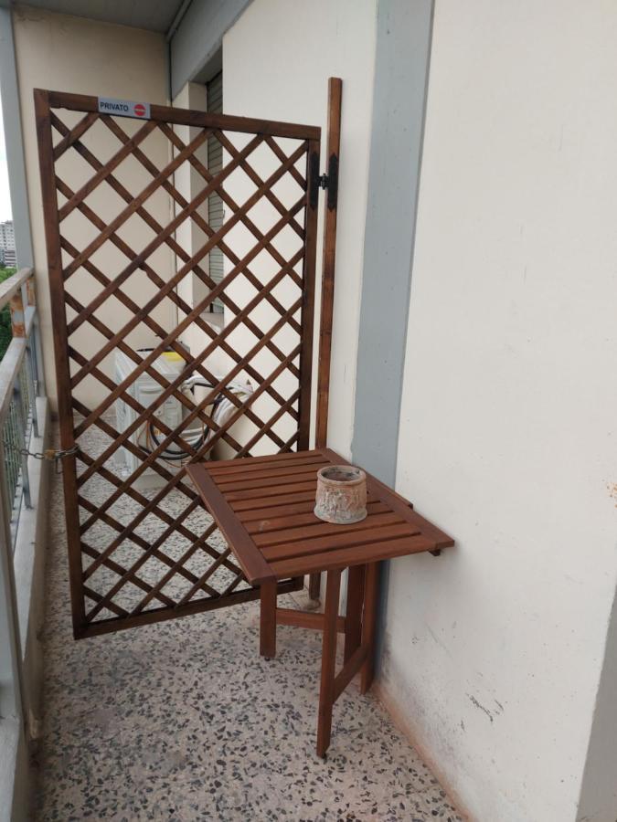 Fare Bnb - Room Del Parco Reggio Emilia Eksteriør billede
