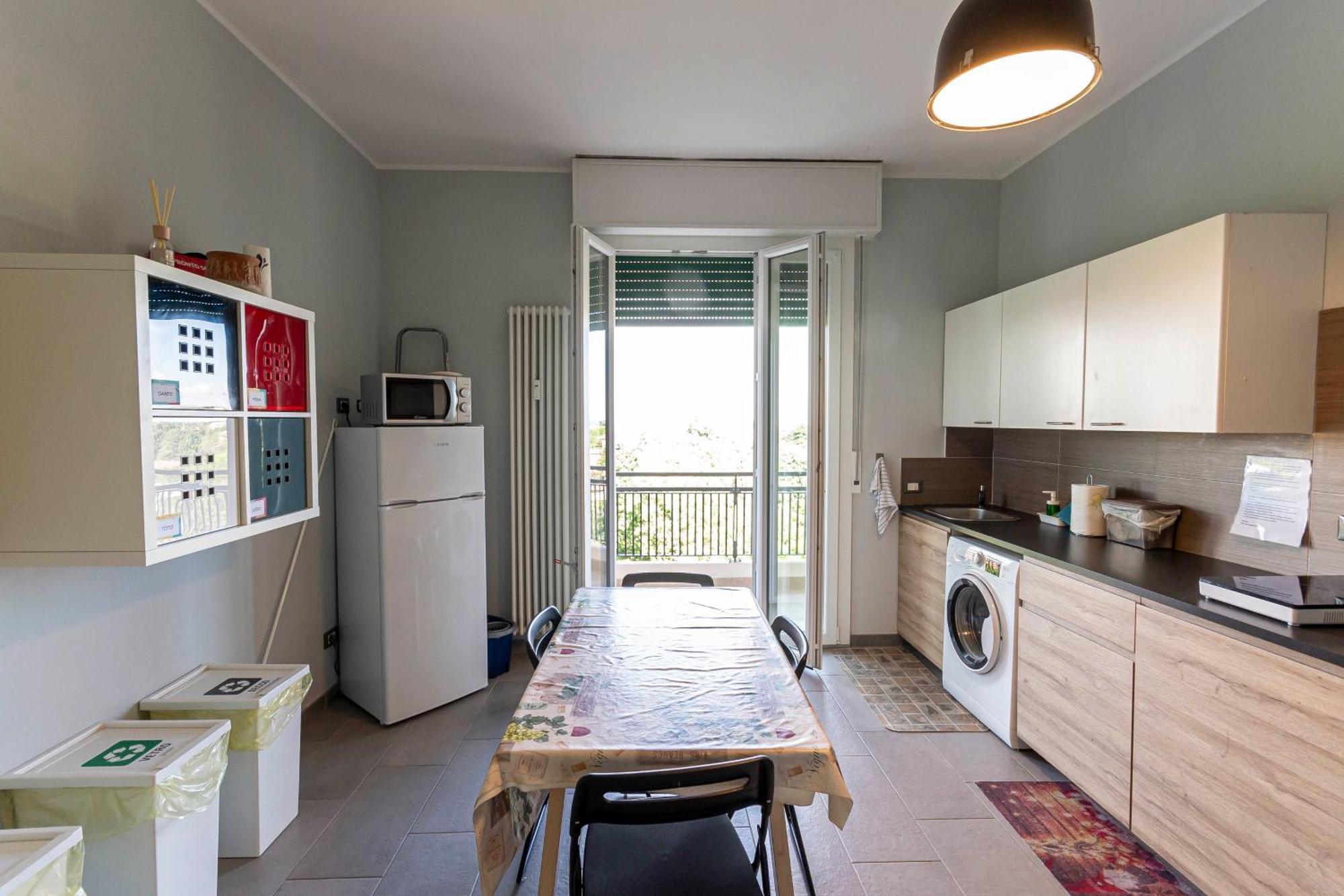 Fare Bnb - Room Del Parco Reggio Emilia Eksteriør billede