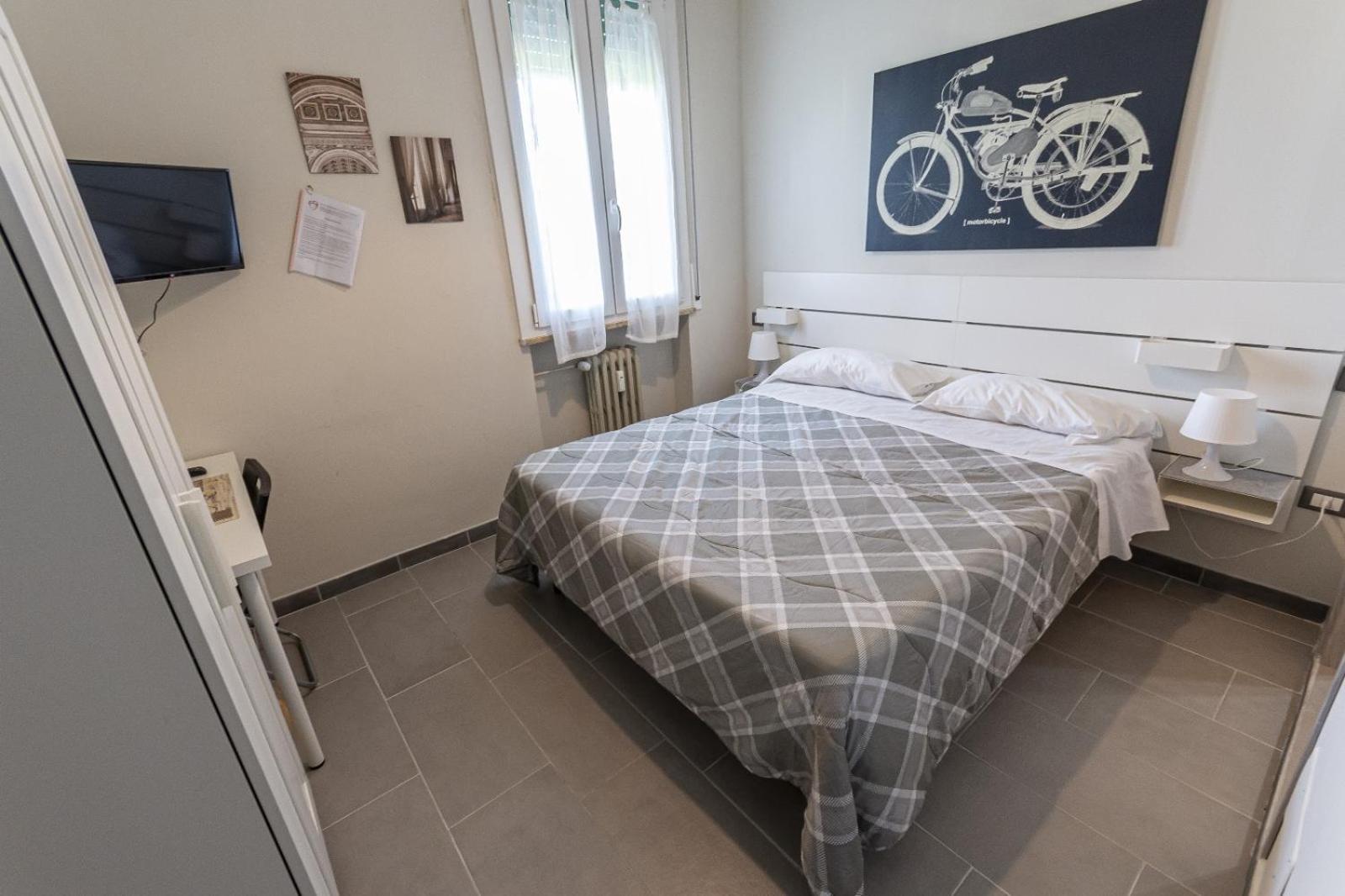 Fare Bnb - Room Del Parco Reggio Emilia Eksteriør billede